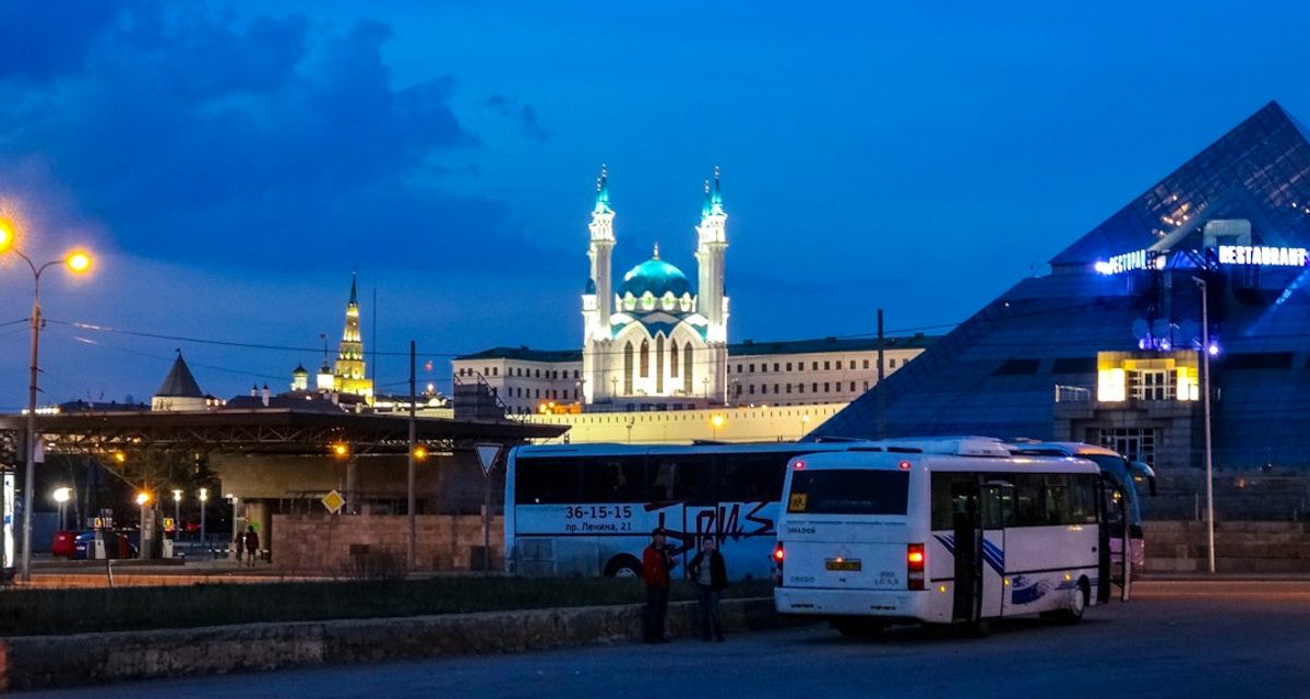 В автобусах, троллейбусах и метро Казани два дня звучали песни народов Татарстана