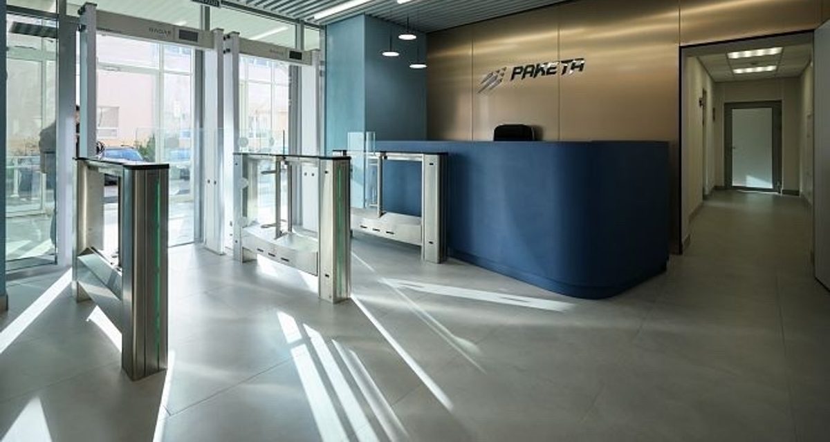 На стадионе «Ракета» в Дербышках появились новые раздевалки и зал разминки